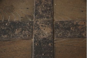 和製アンティーク　激レアデザイン!!　江戸期　天保年間　総欅(ケヤキ)材　船箪笥のような越後帳場箪笥(掛硯型、懸硯型、時代箪笥、舟箪笥、収納箪笥、引き出し、整理箪笥、小箪笥)(R-062777)