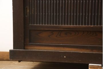 和製アンティーク　凛とした美しさが上品な和を演出してくれる近江水屋箪笥(食器棚、戸棚、収納棚、キャビネット、重ね箪笥)(R-062778)