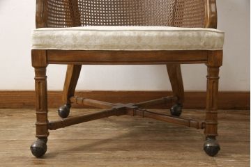 中古　DREXEL HERITAGE(ドレクセルヘリテイジ)　Grand Villa(グランドヴィラ)　くつろぎの時間を演出するキャスター付きパーティーチェア(ダイニングチェア、アームチェア)(R-062783)