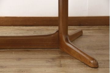デンマークビンテージ　GUDME(グドメ)　Niels.O.Moller(ニールス・O・モラー)デザイン　チーク材　北欧テイストのお部屋づくりにおすすめなオーバルダイニングテーブル(エクステンションテーブル、6人掛け、4人掛け、ヴィンテージ)(R-062786)