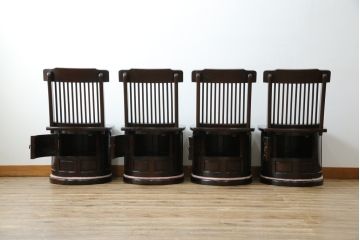 中古　美品　広島県　博永家具　漆塗り　便利な収納付き!!シックな色合いと和モダンデザインが魅力的な囲炉裏テーブルセット(ダイニングテーブル、ラウンドテーブル、4人掛け、4P、ダイニングチェア、板座チェア、椅子、イス、いす、食卓、木製火鉢)(定価約130万円)(R-062789)