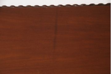 中古　マホガニー材　アンティーク調で華奢なデザインが目を惹く両袖デスク(ニーホールデスク、ワークデスク、在宅用、在宅ワーク、机)(R-062794)