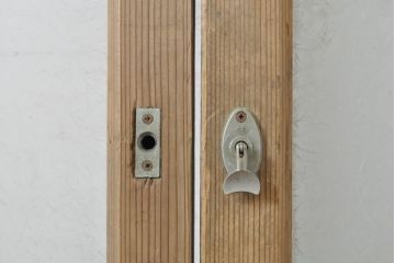 アンティーク建具　結霜・ゆらゆらクリアガラス　シンプルなデザインでお部屋に取り入れやすいガラス戸2枚セット(引き戸)(R-062803)