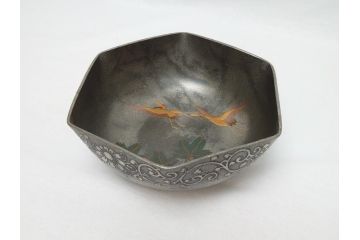 継山造　本錫　内螺鈿　蒔絵　桐唐草文　松に鶴　菓子鉢(六角、菓子器、深鉢、草花文)(R-062819)