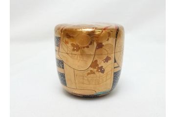 山中漆器　伝統工芸士　蒔絵師　吉田華正(利昭)　誰ヶ袖　秋柄　蒔絵　大棗(共箱付き、鹿の子梨子地、誰が袖、草花、菊、螺鈿)(R-062824)