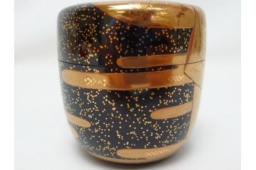 山中漆器　伝統工芸士　蒔絵師　吉田華正(利昭)　誰ヶ袖　秋柄　蒔絵　大棗(共箱付き、鹿の子梨子地、誰が袖、草花、菊、螺鈿)(R-062824)