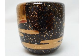 山中漆器　伝統工芸士　蒔絵師　吉田華正(利昭)　誰ヶ袖　秋柄　蒔絵　大棗(共箱付き、鹿の子梨子地、誰が袖、草花、菊、螺鈿)(R-062824)
