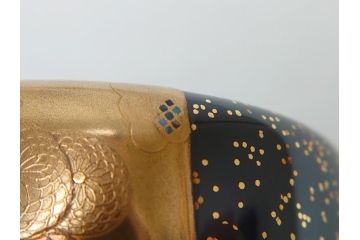 山中漆器　伝統工芸士　蒔絵師　吉田華正(利昭)　誰ヶ袖　秋柄　蒔絵　大棗(共箱付き、鹿の子梨子地、誰が袖、草花、菊、螺鈿)(R-062824)