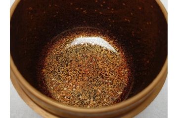 山中漆器　伝統工芸士　蒔絵師　吉田華正(利昭)　誰ヶ袖　秋柄　蒔絵　大棗(共箱付き、鹿の子梨子地、誰が袖、草花、菊、螺鈿)(R-062824)
