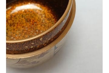 山中漆器　伝統工芸士　蒔絵師　吉田華正(利昭)　誰ヶ袖　秋柄　蒔絵　大棗(共箱付き、鹿の子梨子地、誰が袖、草花、菊、螺鈿)(R-062824)
