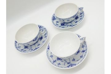 デンマーク　ROYAL COPENHAGEN(ロイヤルコペンハーゲン)　ブルーフルーテッド　ハーフレース　ティーカップ&ソーサー3客セット(洋食器、C&S)(R-062829)