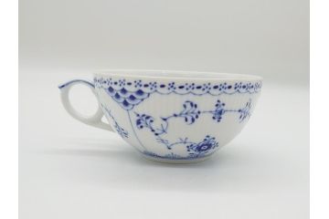 デンマーク　ROYAL COPENHAGEN(ロイヤルコペンハーゲン)　ブルーフルーテッド　ハーフレース　ティーカップ&ソーサー3客セット(洋食器、C&S)(R-062829)
