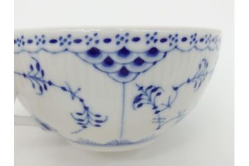 デンマーク　ROYAL COPENHAGEN(ロイヤルコペンハーゲン)　ブルーフルーテッド　ハーフレース　ティーカップ&ソーサー3客セット(洋食器、C&S)(R-062829)
