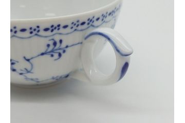 デンマーク　ROYAL COPENHAGEN(ロイヤルコペンハーゲン)　ブルーフルーテッド　ハーフレース　ティーカップ&ソーサー3客セット(洋食器、C&S)(R-062829)
