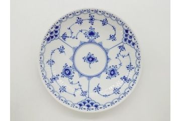 デンマーク　ROYAL COPENHAGEN(ロイヤルコペンハーゲン)　ブルーフルーテッド　ハーフレース　ティーカップ&ソーサー3客セット(洋食器、C&S)(R-062829)