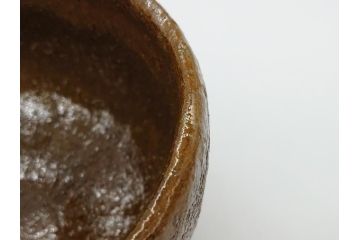  	九代　大樋長左衛門　飴釉　秋夕　茶碗(共箱付き、茶器、茶道具、和食器)(R-062834)