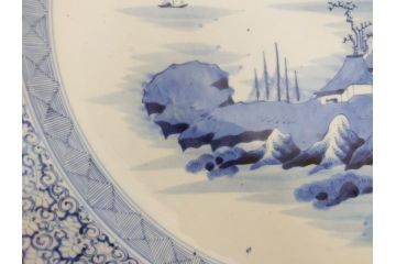 江戸期　古伊万里　染付　山水図　花唐草文　1尺7寸　約52cm　大皿(一尺七寸、和食器、和皿)(R-062835)