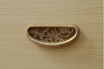中古　美品　国産手造り　すっきりとした上品な佇まいが美しい桐箪笥(胴厚、四方丸、桐たんす、着物箪笥、和タンス、引き出し、衣装箪笥)(R-062838)