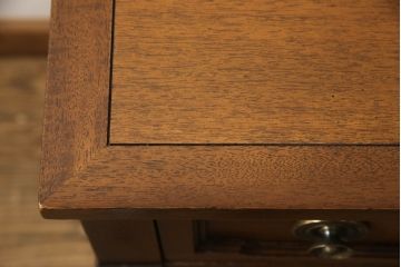 中古　DREXEL HERITAGE(ドレクセルヘリテイジ)　Triune(トライユン)　マホガニー材　気品ある佇まいが美しいサイドボード(サイドチェスト、引き出し)(R-062839)