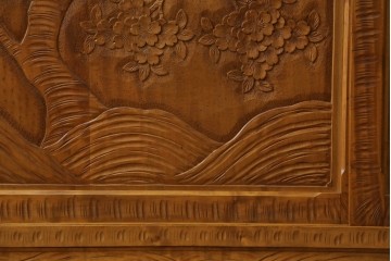 和製ヴィンテージ　軽井沢彫り　繊細な桜の彫刻が目を惹くサイドボード　(R-062844)