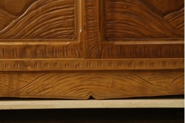 和製ヴィンテージ　軽井沢彫り　繊細な桜の彫刻が目を惹くサイドボード　(R-062844)