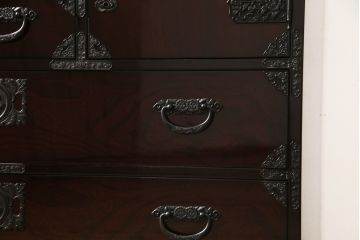 中古　美品　駿河民芸　品の良い牡丹の金具が和の雰囲気を高めるチェスト(和タンス、収納たんす、整理箪笥、衣装箪笥、引き出し)(R-062845)