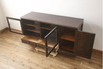  中古　北海道民芸家具　和洋どちらにも合うシックなサイドボード(リビングボード、収納棚、戸棚、テレビボード、AVキャビネット、TV、テレビ台)(R-062851)