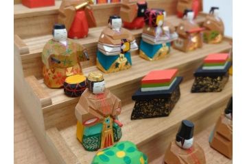 奈良　南都　川口神泉　木彫　金彩　極彩色　五段　十五人揃　一刀彫雛人形(共箱付き、木製、雛壇、ひな人形、段飾、コンパクト)(R-062853)