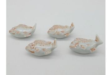 桃山宗山(沢田宗山)　色絵　鯛　箸置き4点セット(共箱付き、はし置き、和食器)(R-062855)