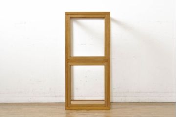 和製アンティーク　デッドストック品　シンプルなデザインで使いやすい古い家具屋の木製縦型ガラスケース(ショーケース、陳列棚、飾り棚、収納棚)(R-062858)