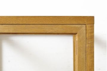 和製アンティーク　デッドストック品　シンプルなデザインで使いやすい古い家具屋の木製縦型ガラスケース(ショーケース、陳列棚、飾り棚、収納棚)(R-062858)