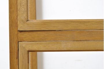 和製アンティーク　デッドストック品　シンプルなデザインで使いやすい古い家具屋の木製縦型ガラスケース(ショーケース、陳列棚、飾り棚、収納棚)(R-062858)