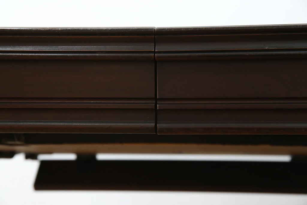 中古　maruni(マルニ木工)　KENT-COURT(ケントコート)　洗練された佇まいとシックな色合いが魅力のダイニングテーブル　(R-062859)