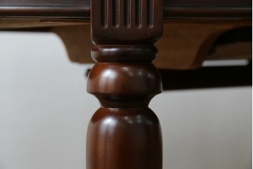 中古　maruni(マルニ木工)　KENT-COURT(ケントコート)　洗練された佇まいとシックな色合いが魅力のダイニングテーブル　(R-062859)