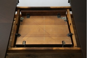 中古　maruni(マルニ木工)　KENT-COURT(ケントコート)　洗練された佇まいとシックな色合いが魅力のダイニングテーブル　(R-062859)