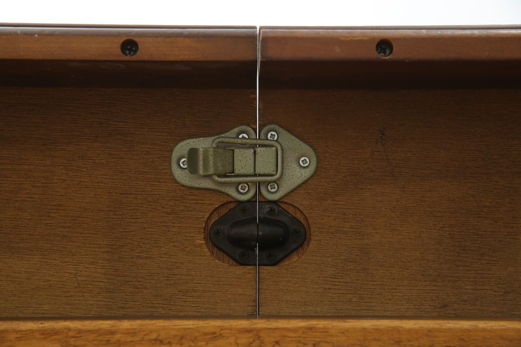 中古　maruni(マルニ木工)　KENT-COURT(ケントコート)　洗練された佇まいとシックな色合いが魅力のダイニングテーブル　(R-062859)