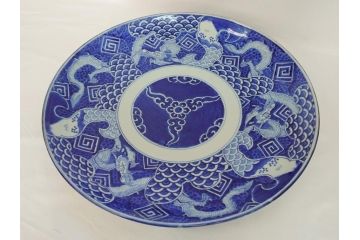 特大!　江戸期　古伊万里　染付　山水　龍　波　1尺8寸　約55cm　大皿(一尺八寸、和食器、和皿)(R-062899)