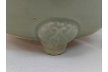 アンティーク雑貨　古民具・骨董　祖洞園池勝製　古い陽刻青磁植木鉢(R-062906)