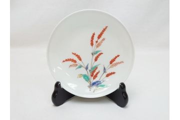重要無形文化財　人間国宝　十四代柿右衛門(酒井田柿右衛門)　錦　蓼文　4.4寸　約13.5cm　額皿(共箱付き、皿立て付き、色絵、和皿、和食器、四寸四分)(R-062908)