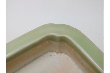 青磁　陽刻　植木鉢(アンティーク雑貨)(R-062915)