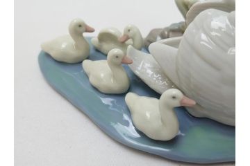 スペイン　リヤドロ　LLADRO　1989　Follow Me(ついていらっしゃい)　白鳥の親子　フィギュリン(箱なし、陶器人形、置物、オブジェ、スワン)(R-062918)