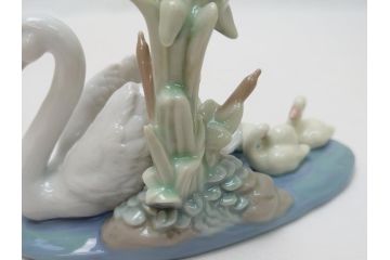 スペイン　リヤドロ　LLADRO　1989　Follow Me(ついていらっしゃい)　白鳥の親子　フィギュリン(箱なし、陶器人形、置物、オブジェ、スワン)(R-062918)