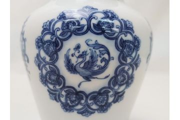 大倉陶園(OKURA、OAC)　呉須　鳳凰紋　明正會50周年　15cm花器(箱なし、花瓶、フラワーベース、花入、白磁)(R-062919)
