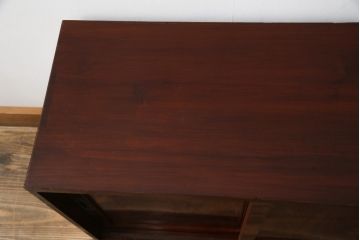 和製アンティーク　漆塗りが上品な雰囲気を醸し出す収納棚(戸棚、キャビネット、下駄箱)(R-062922)