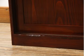 和製アンティーク　漆塗りが上品な雰囲気を醸し出す収納棚(戸棚、キャビネット、下駄箱)(R-062922)