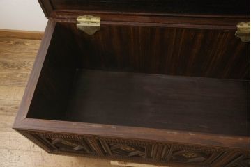 ビンテージ家具　縞黒檀(シマコクタン)材　唐木　激重!!豪華な装飾が重厚な雰囲気を醸し出す収納箱(宝箱、収納ボックス、サイドボード、ヴィンテージ)(R-062924)