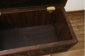 ビンテージ家具　縞黒檀(シマコクタン)材　唐木　激重!!豪華な装飾が重厚な雰囲気を醸し出す収納箱(宝箱、収納ボックス、サイドボード、ヴィンテージ)(R-062924)