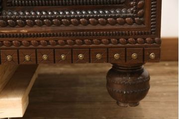 ビンテージ家具　縞黒檀(シマコクタン)材　唐木　激重!!豪華な装飾が重厚な雰囲気を醸し出す収納箱(宝箱、収納ボックス、サイドボード、ヴィンテージ)(R-062924)