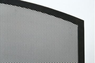 和製ビンテージ　アイアン製　シャビーシックな雰囲気ただようメッシュファイヤースクリーン　(R-062926)