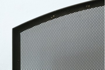 和製ビンテージ　アイアン製　シャビーシックな雰囲気ただようメッシュファイヤースクリーン　(R-062926)